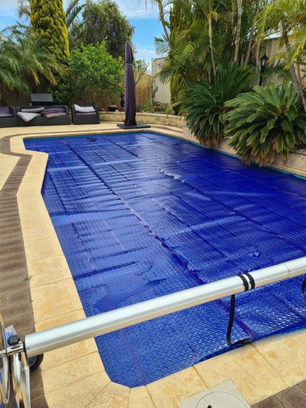 Royal Aquavent Pool Blanket